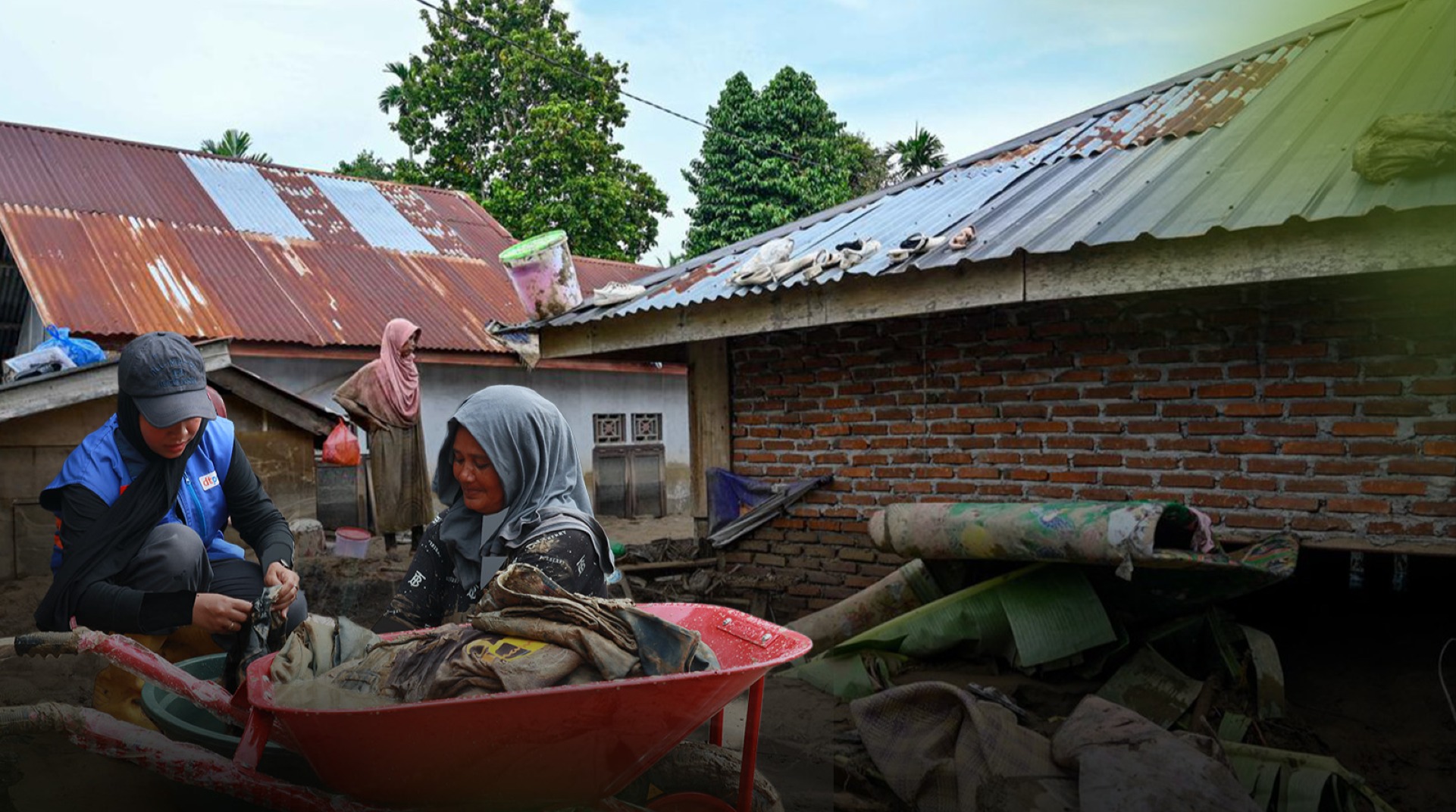 Darurat Air Bersih! Terdampak Bencana di Sumatera Terpaksa Gunakan Air Sisa Banjir