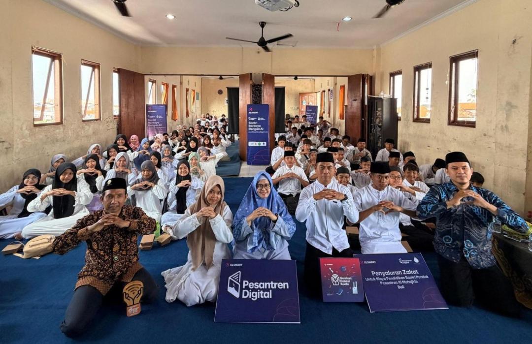 Pesantren Digital 2025, XLSMART dan DT Peduli Bekali Santri di Bali Literasi AI 