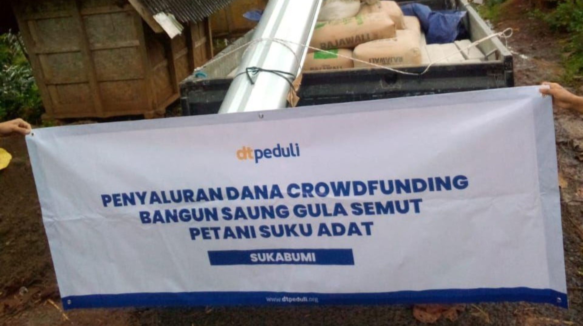 Dukung Ekonomi Masyarakat Adat, DT Peduli Bangun Saung Gula Semut di Cisolok Sukabumi 
