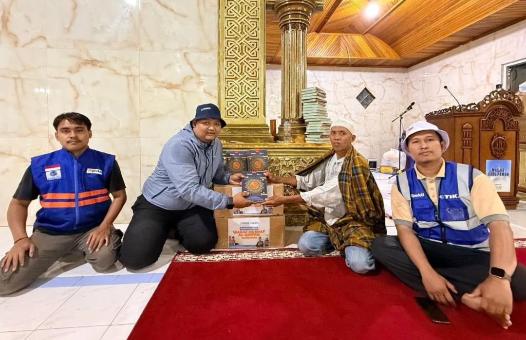 DT Peduli Sumbar Bersama Wakaf DT Salurkan Al-Qur’an ke Masjid dan Rumah Tahfidz Terdampak Banjir 