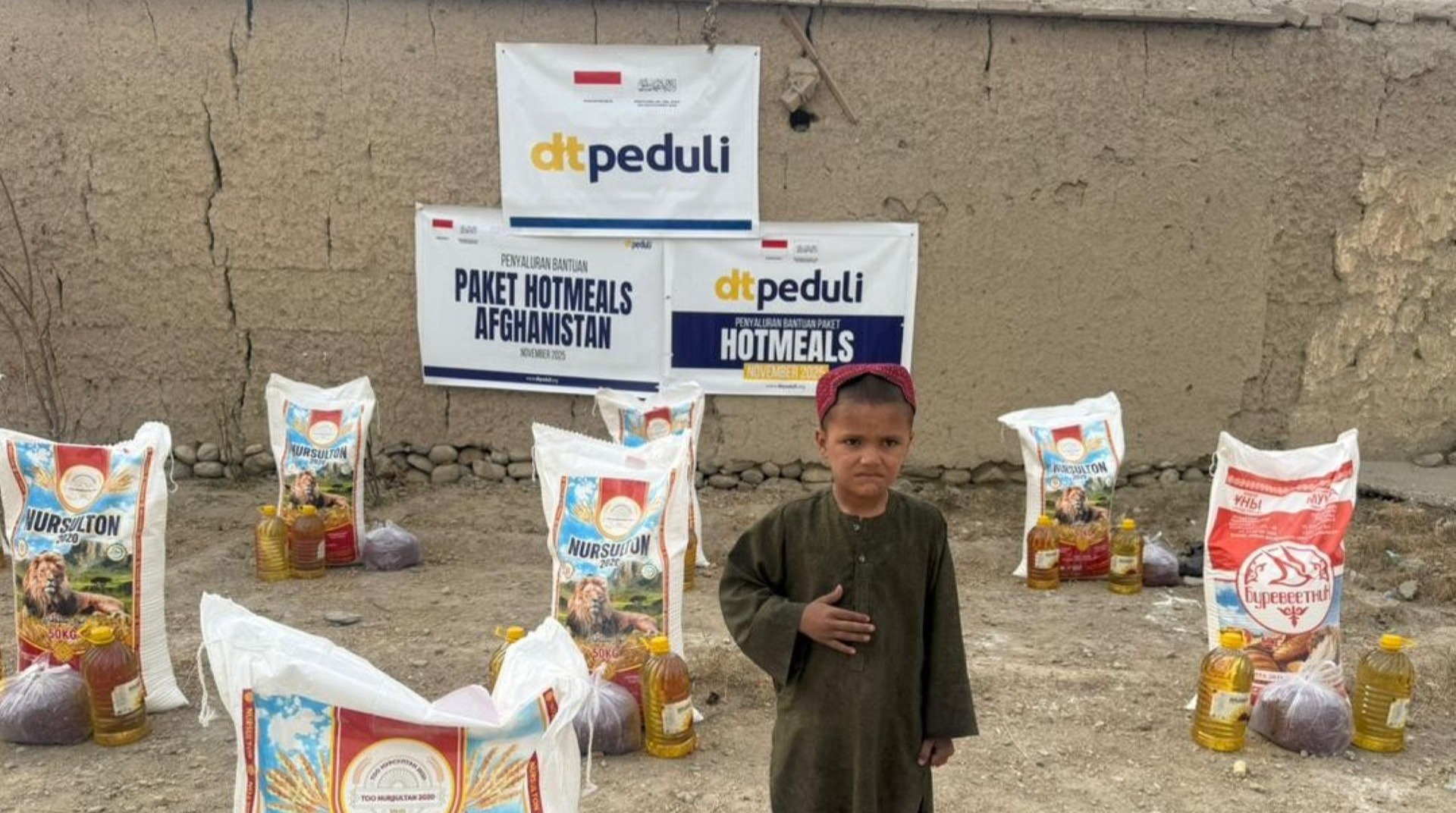 Respons Kemanusiaan, DT Peduli Salurkan Bantuan Pangan bagi Korban Gempa Afghanistan 