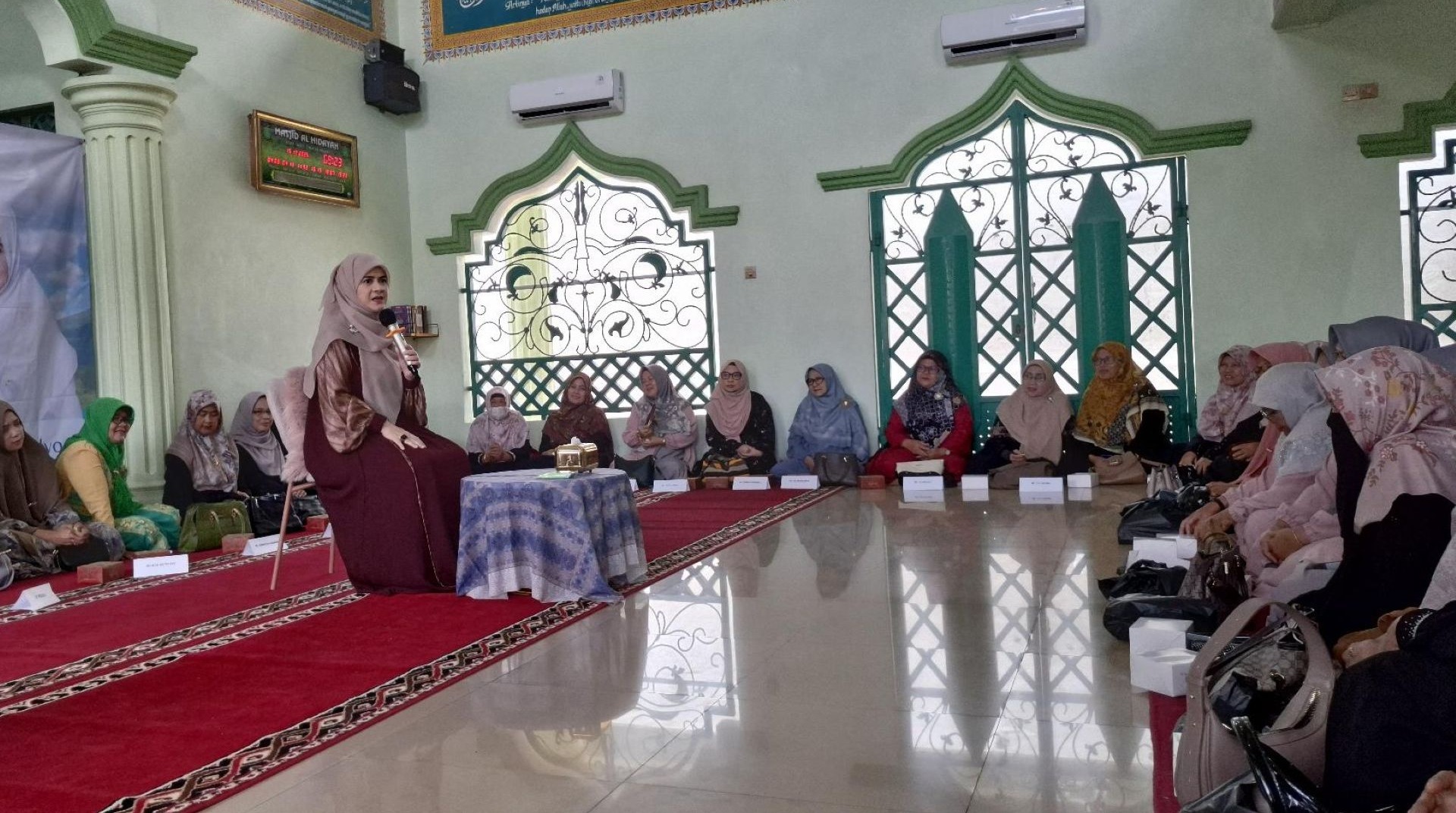 Safari Dakwah DT Peduli Serang, Bunda Astri Ivo Inspirasi Ratusan Jamaah di Serang dan Cilegon 