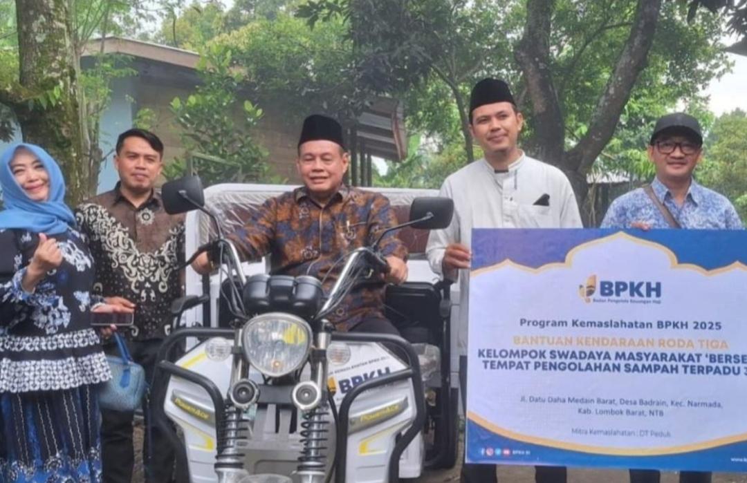 Tingkatkan Ekonomi Lokal, BPKH dan DT Peduli Salurkan Bantuan Motor Roda Tiga serta Ternak Sapi 