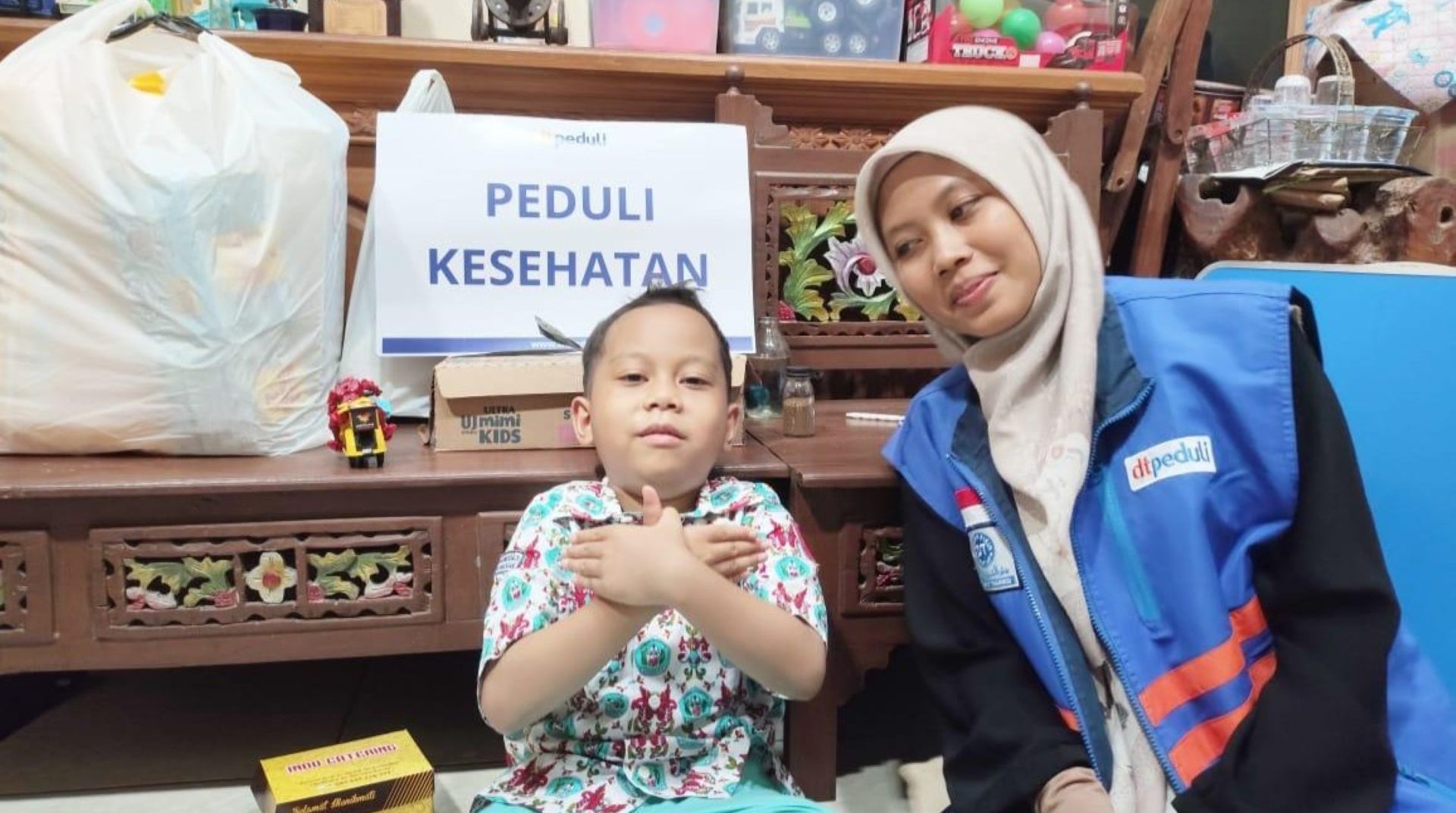 Senyum di Balik Perjuangan Dilan Melawan Leukimia 