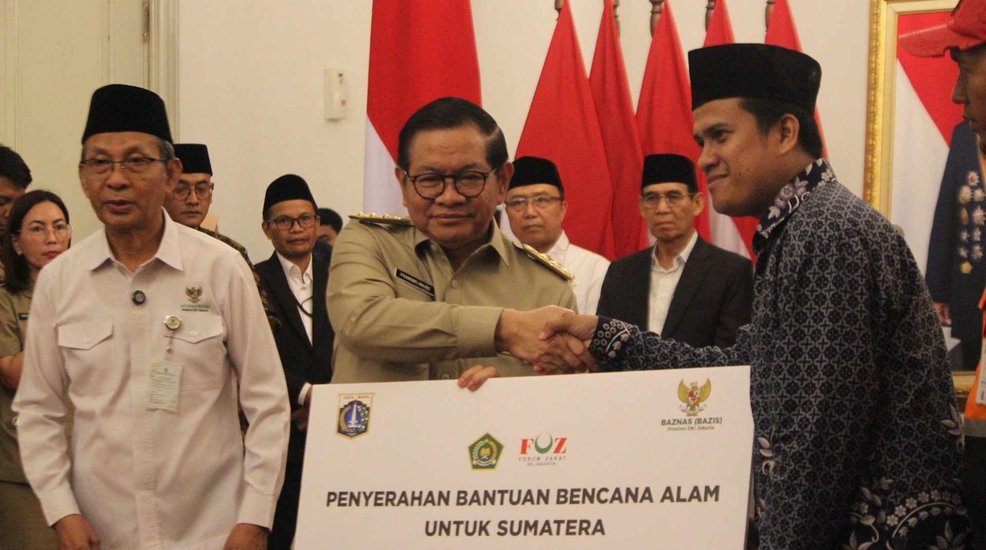 Bersama Gubernur Jakarta, DT Peduli Lepas Bantuan Kemanusiaan Bencana Sumatera 