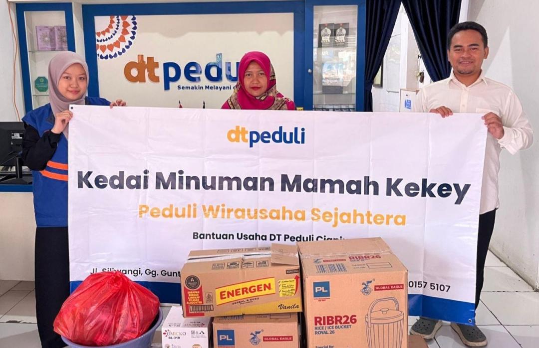 Perkuat Ekonomi Lokal, DT Peduli Cianjur Salurkan Bantuan Modal Usaha bagi Pelaku UMKM Ring 1 