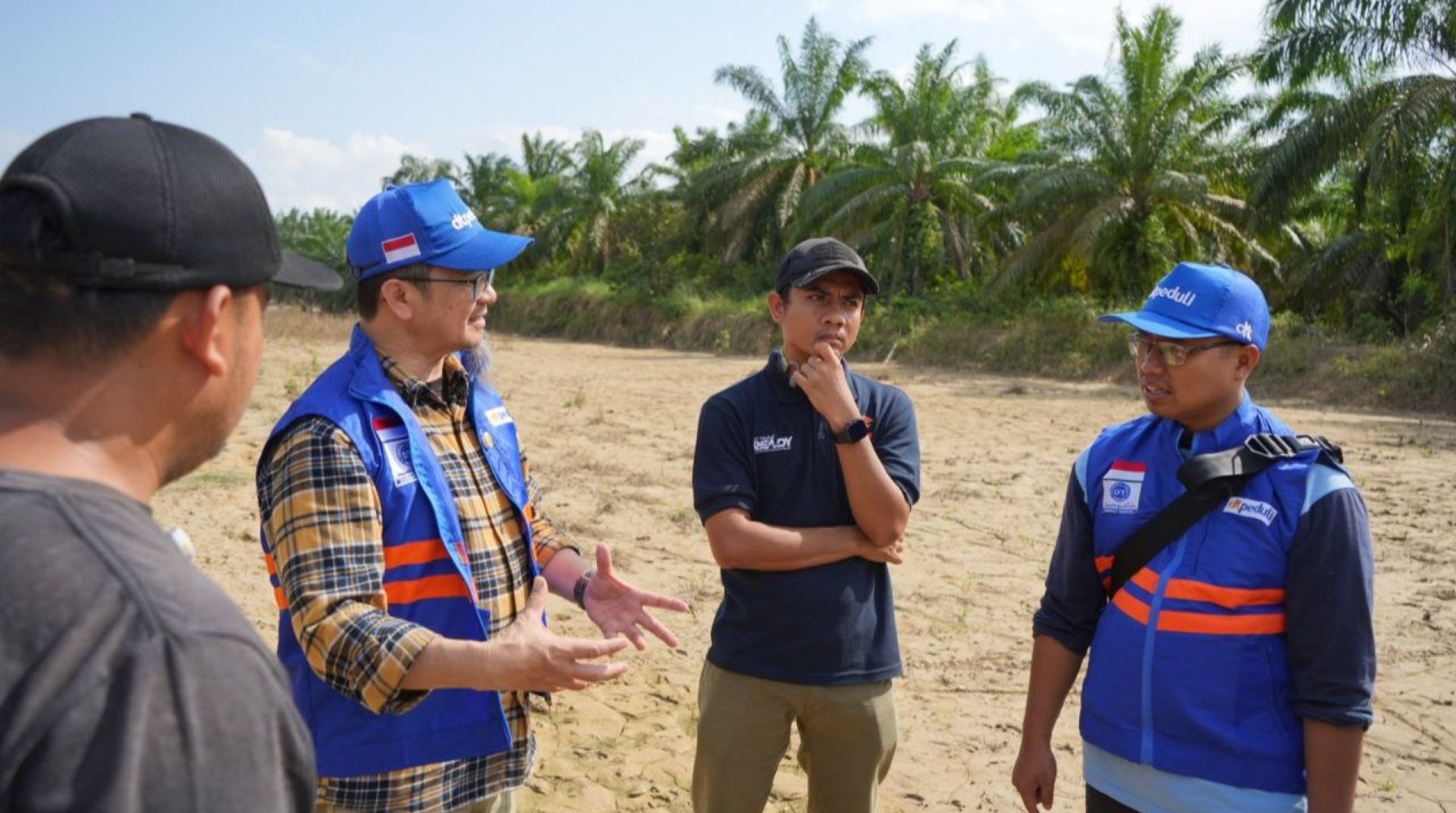 DT Peduli Lakukan Survei Partisipatif untuk Penataan Lanskap dan Zona Aman Huntara–Huntap di Bandar Mahligai 