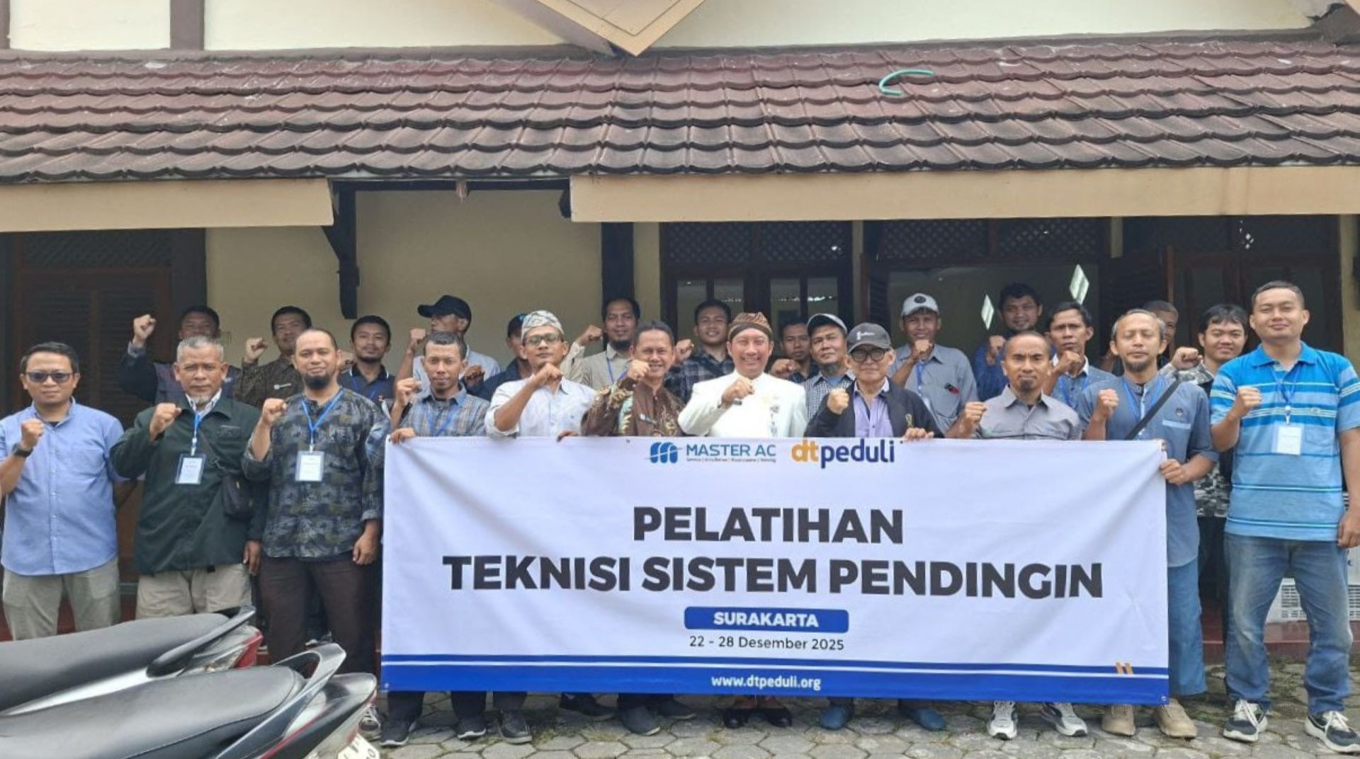 Cetak Teknisi Handal, 18 Pejuang Keluarga Rampungkan Pelatihan Teknisi AC DT Peduli Solo 