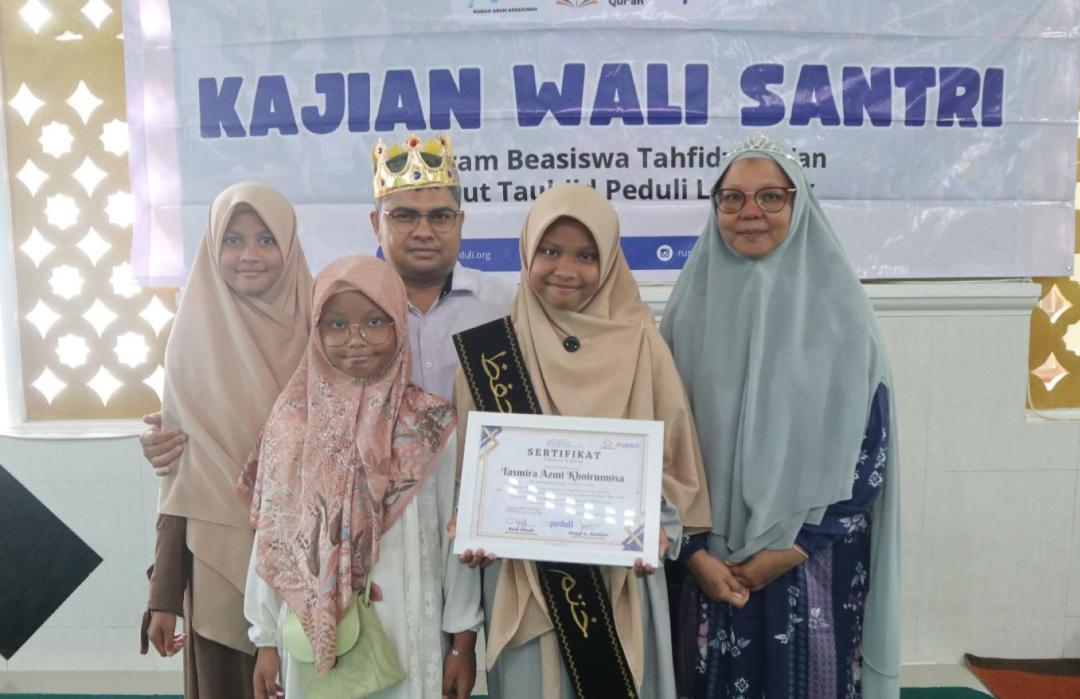 Penuh Haru, Santri Beasiswa Tahfidz Qur’an Ziyadah Hafal 30 Juz 