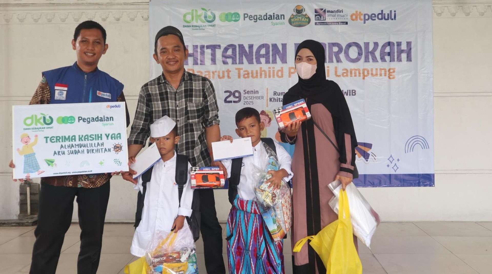 Gelar Khitan Barokah, DT Peduli Lampung Bahagiakan 25 Anak Yatim dan Dhuafa di Akhir Tahun 