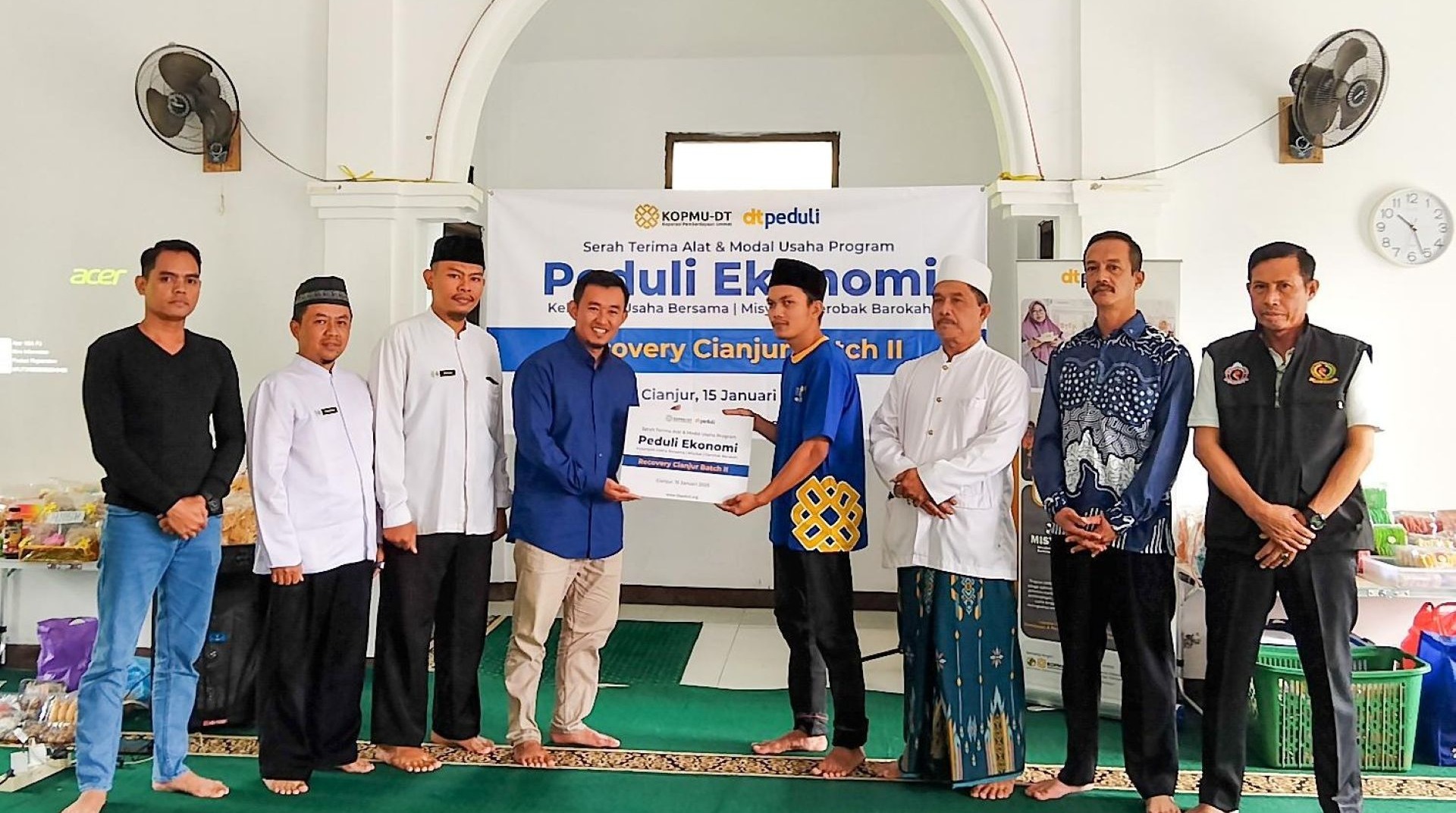 Akselerasi Pemulihan Pascagempa, DT Peduli Salurkan Modal Usaha Batch 2 untuk Warga Cianjur 