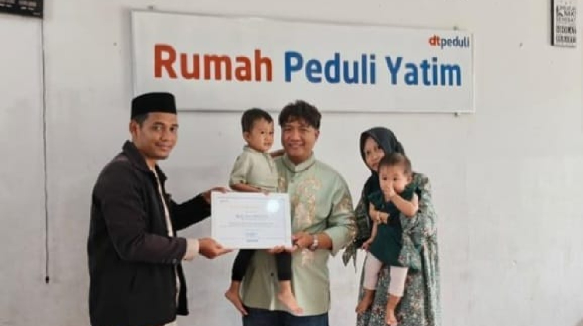 Suka Cita Gelar Aqiqah di Rumah Peduli Yatim 
