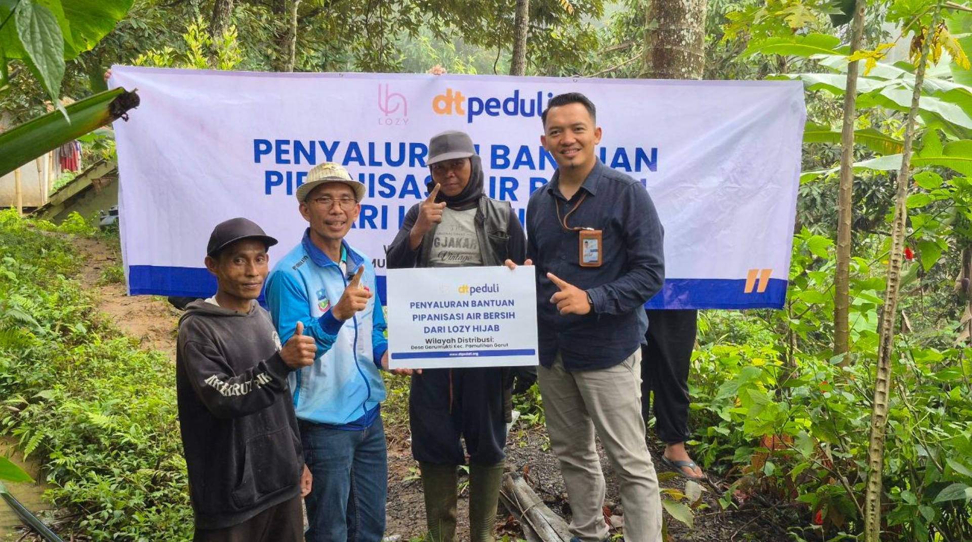 Air Bersih Mengalir, DT Peduli Garut Salurkan 800 Meter Pipa untuk Warga Pamulihan 