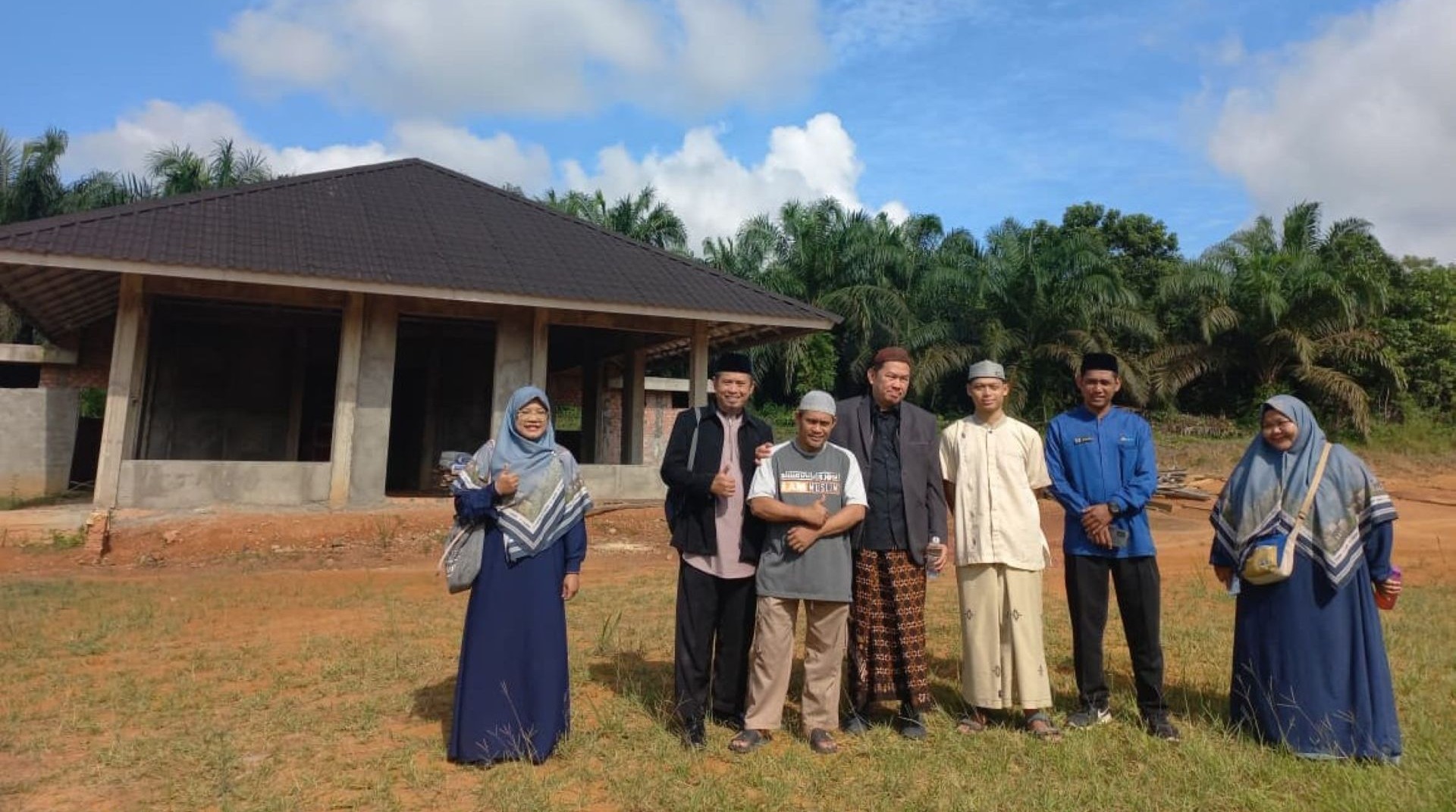 Kembangkan Pendidikan Berbasis Pesantren, PDF DT Bandung Tinjau Kesiapan Lahan Wakaf PDTI Jambi 