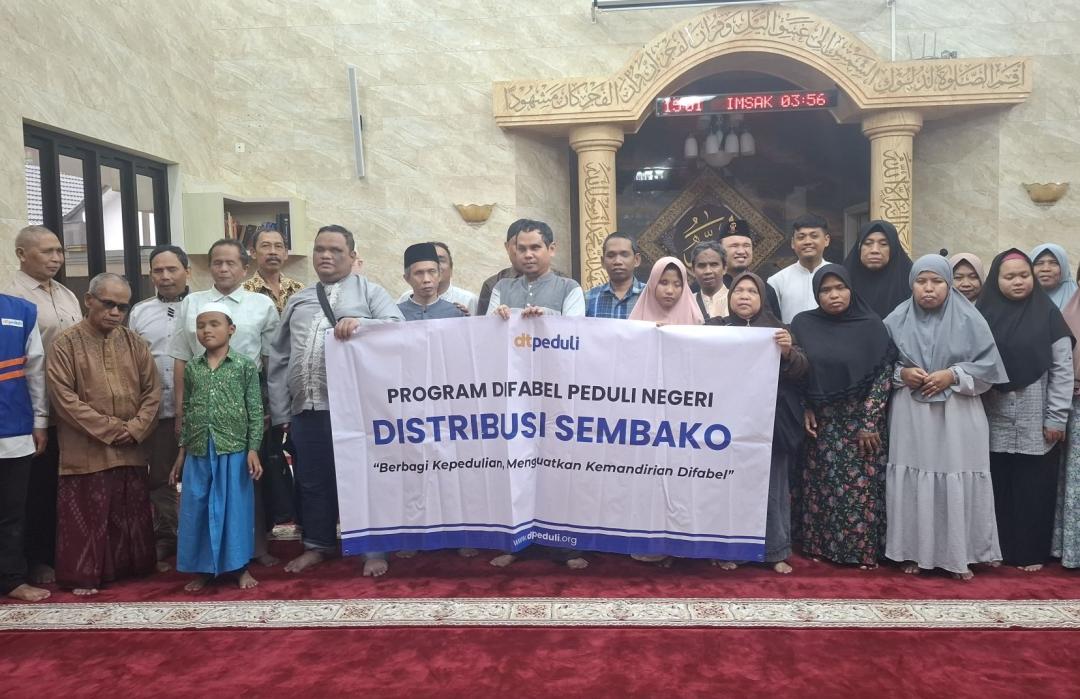 Dukung Semangat Disabilitas Mengaji, DT Peduli Malang Salurkan Sembako dan Dana Operasional Griya Quran 
