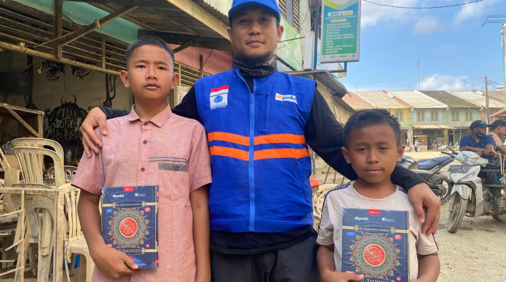 DT Peduli Sumut Salurkan Sembako dan Wakaf Al-Qur’an di Aceh Tamiang 