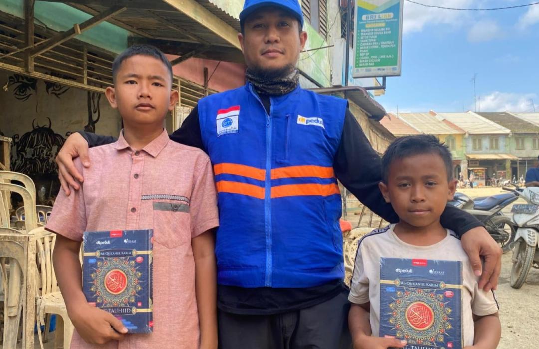 DT Peduli Sumut Salurkan Sembako dan Wakaf Al-Qur’an di Aceh Tamiang 