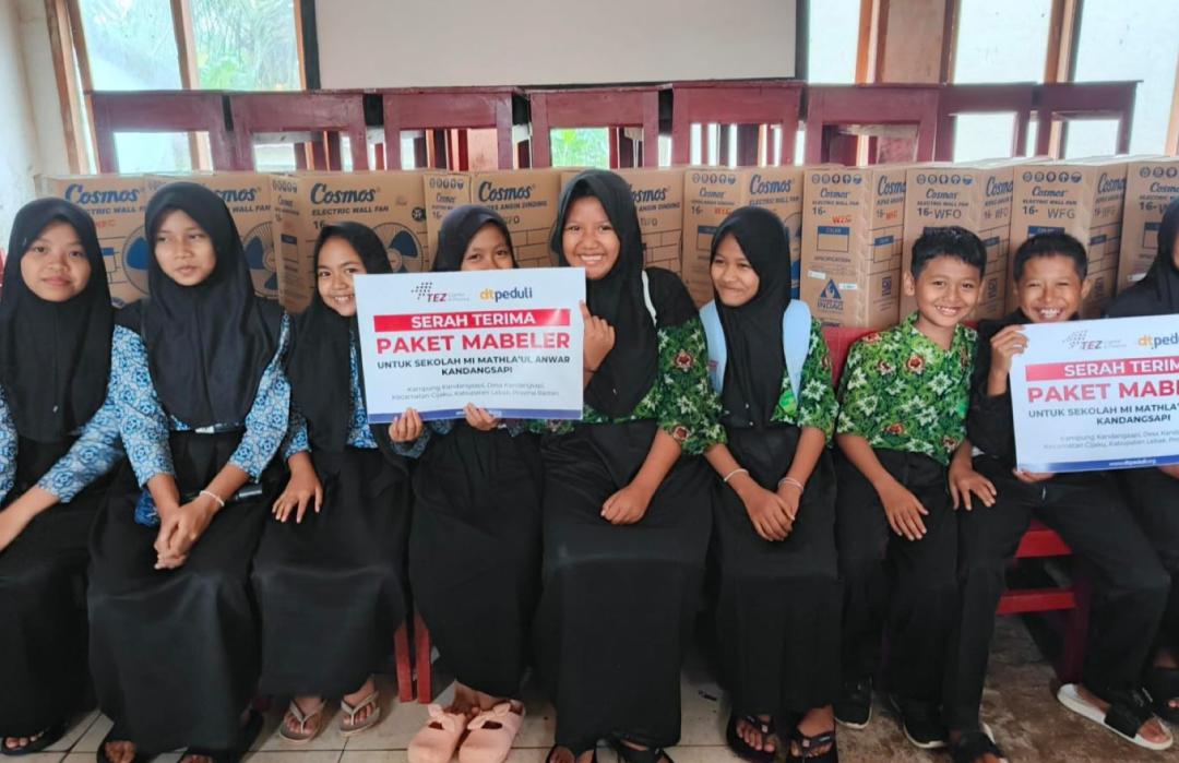 DT Peduli Banten dan PT. TEZ Capital dan Finance Perkuat Sarana Belajar Siswa 