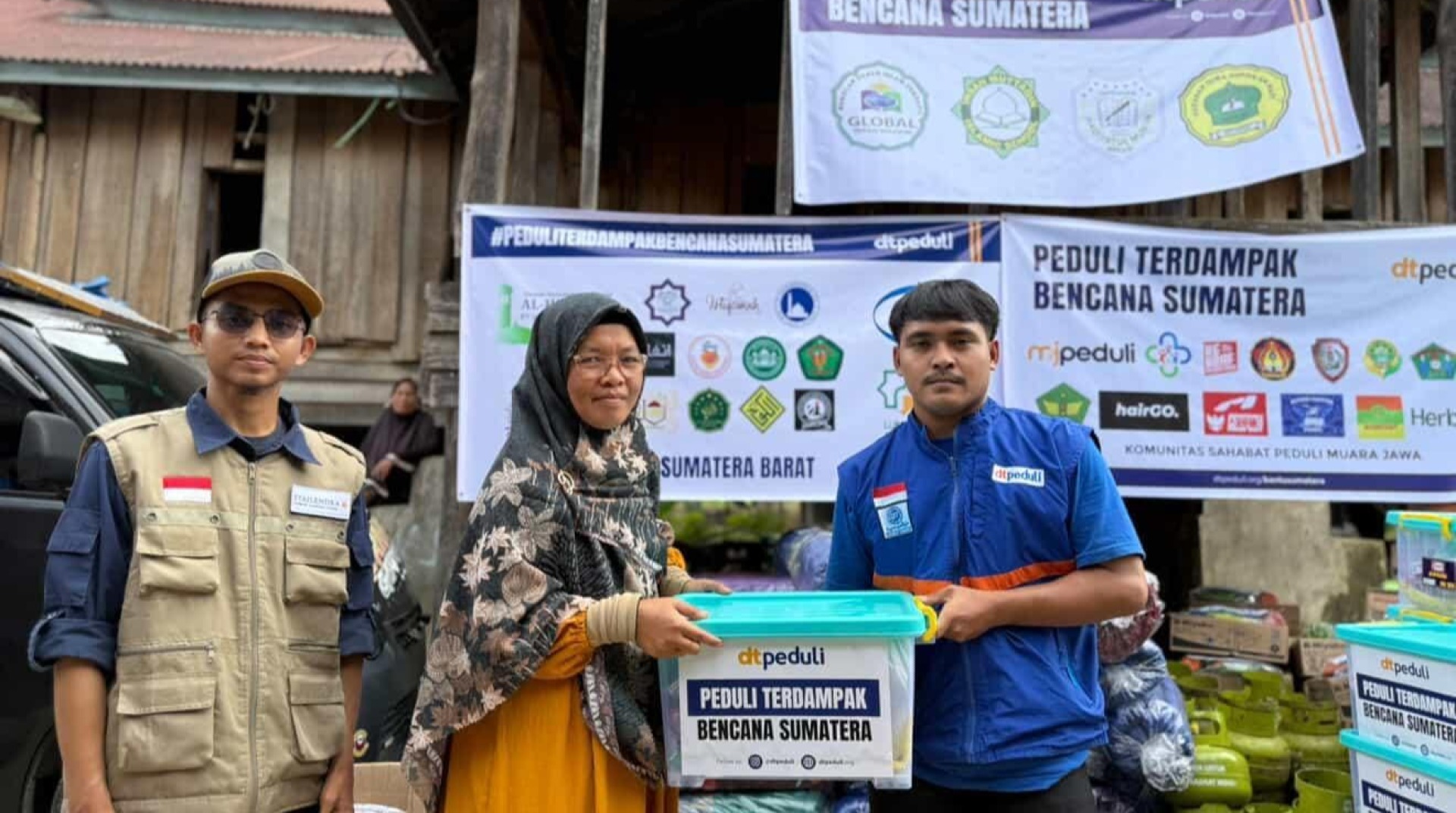 DT Peduli Sumatera Barat Hadirkan Harapan Bagi Warga Terdampak Banjir Bandang