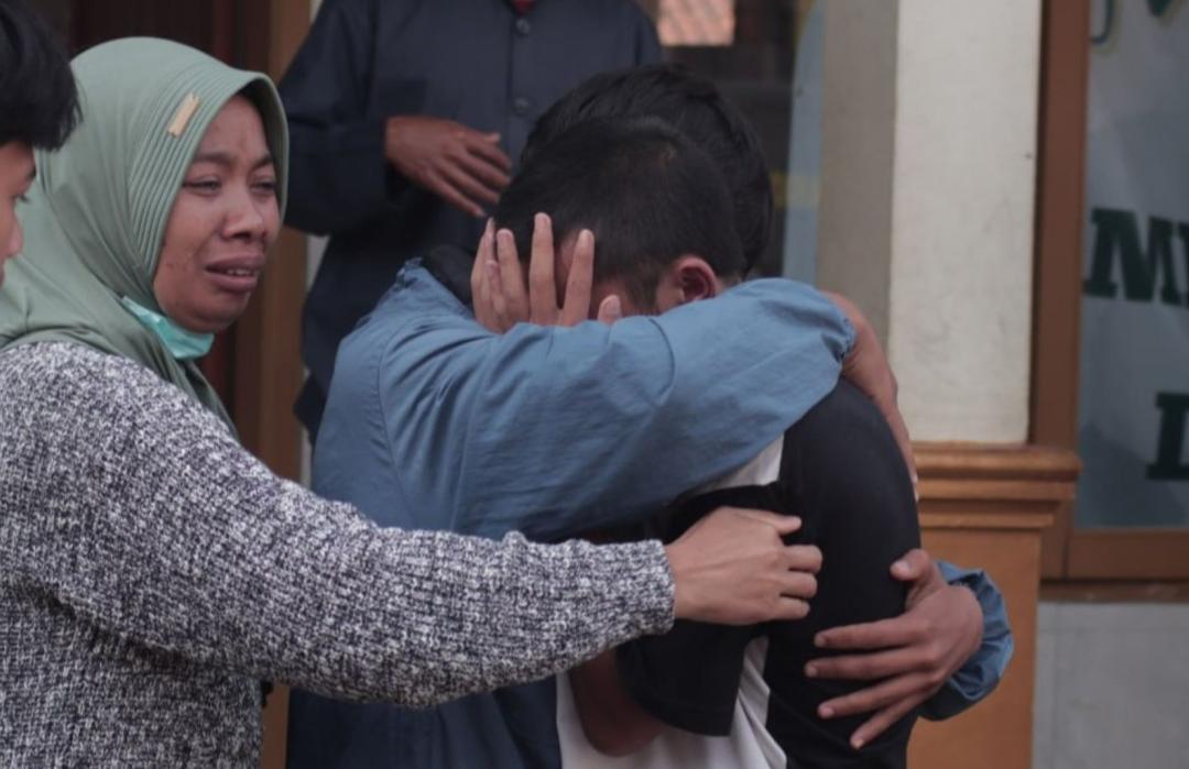 Kisah Pilu Teti Kehilangan 13 Anggota Keluarga saat Longsor Cisarua 