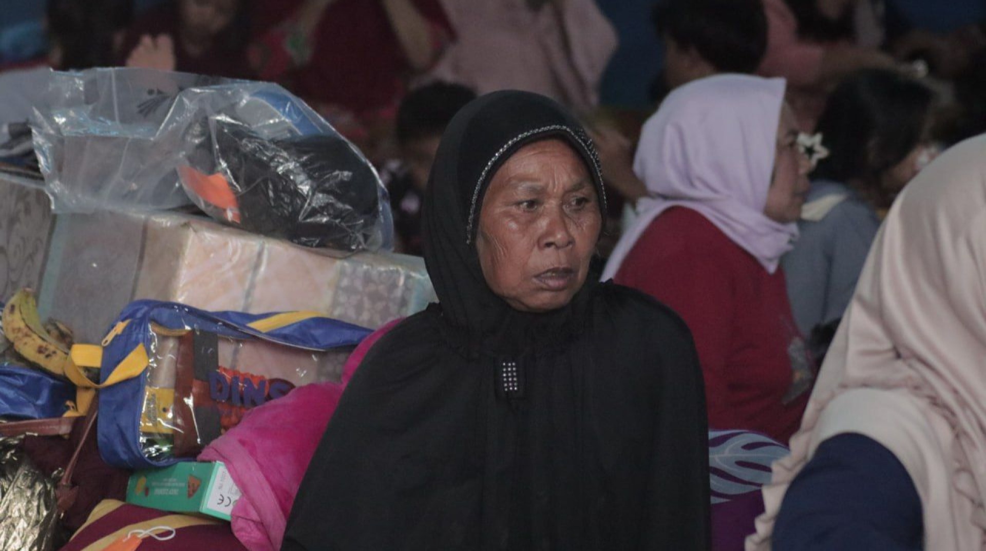 Bertahan di Kantor Desa, Ini Kisah Pengungsi Longsor Cisarua 