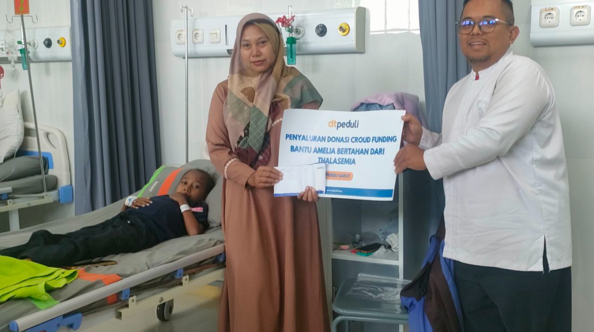 DT Peduli Garut Salurkan Dana Crowdfunding untuk Amelia, Pengidap Thalasemia 