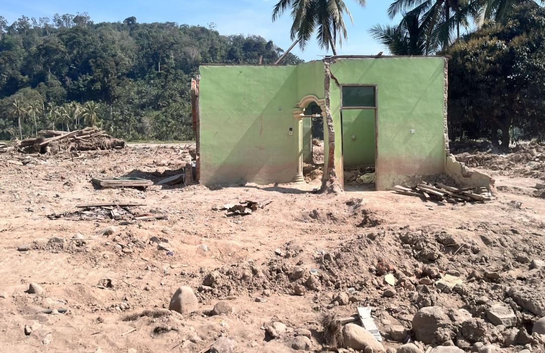 Kisah “Tsunami Kayu” di Garoga 