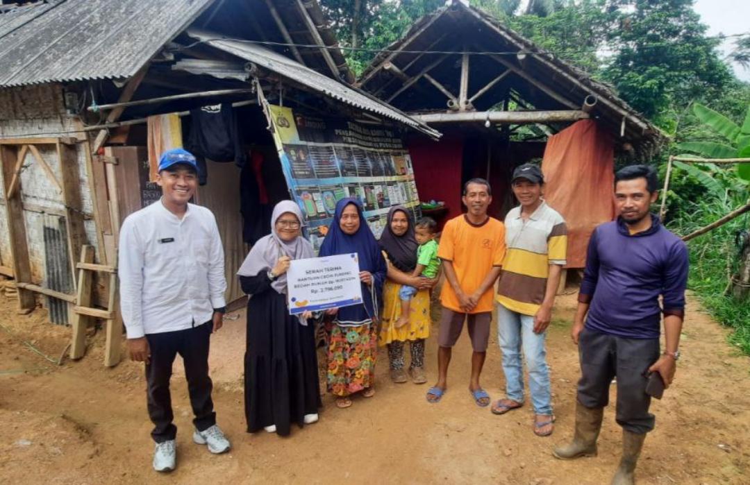 Harapan Baru untuk Nuryadin, DT Peduli Tasik Salurkan Bantuan Bedah Rumah