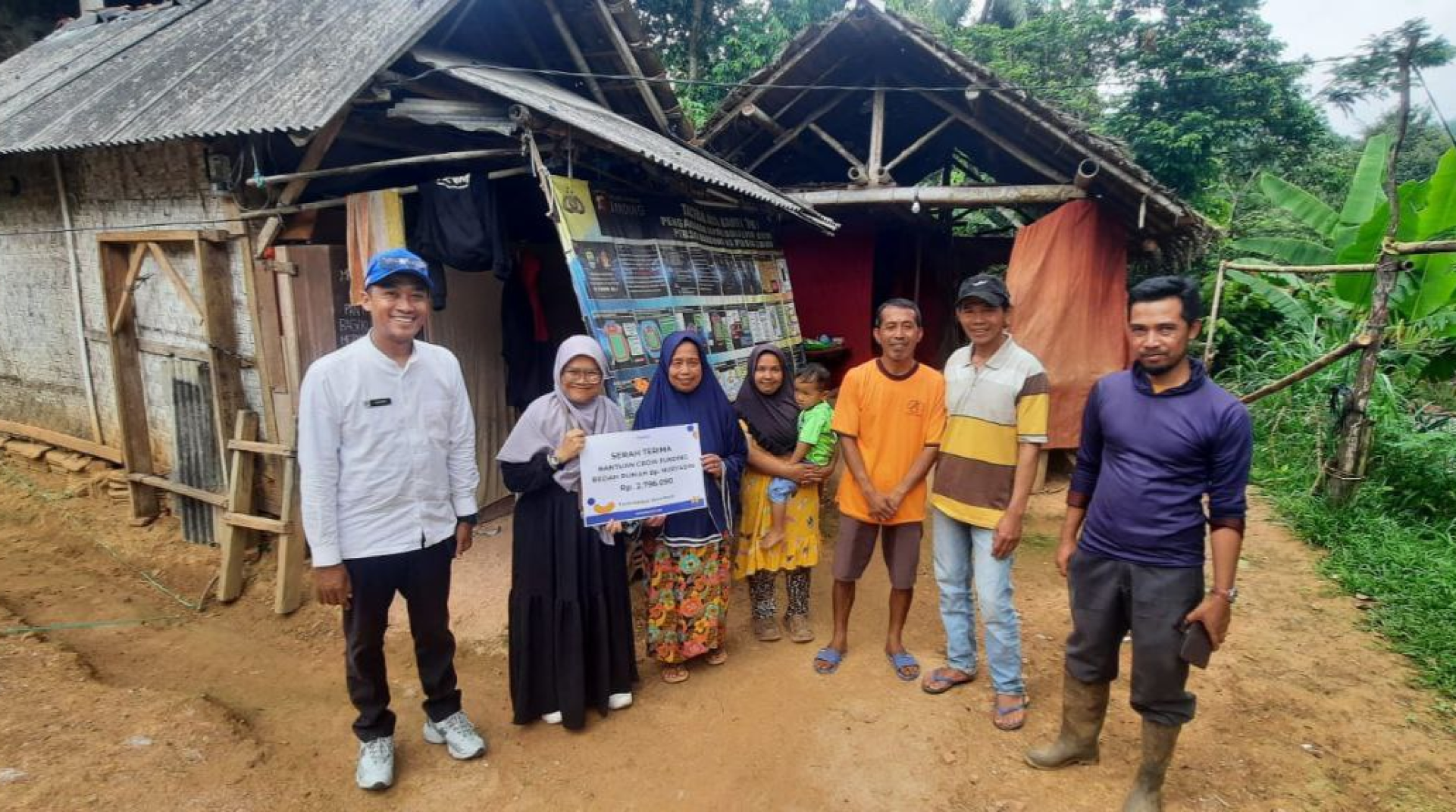 Harapan Baru untuk Nuryadin, DT Peduli Tasik Salurkan Bantuan Bedah Rumah