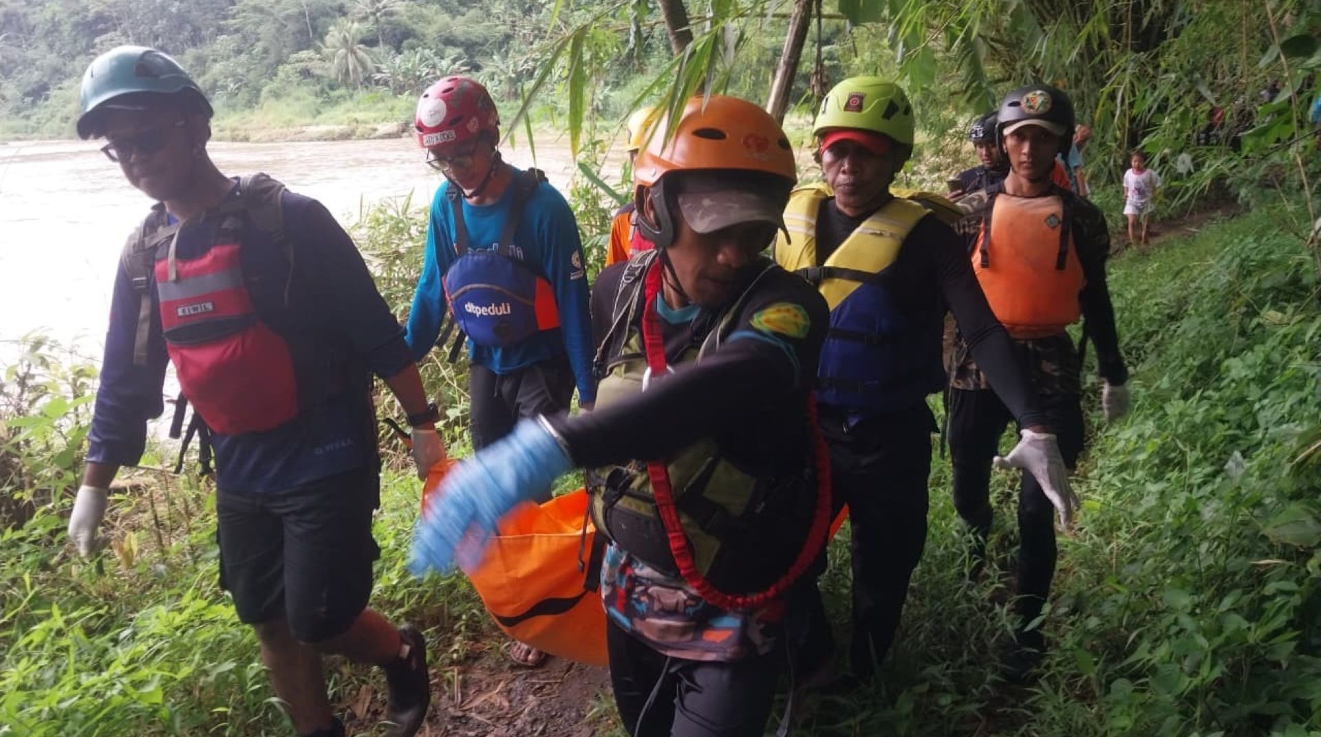 DT Peduli Bogor Bantu Pencarian Korban Tenggelam di Sungai Cisadane