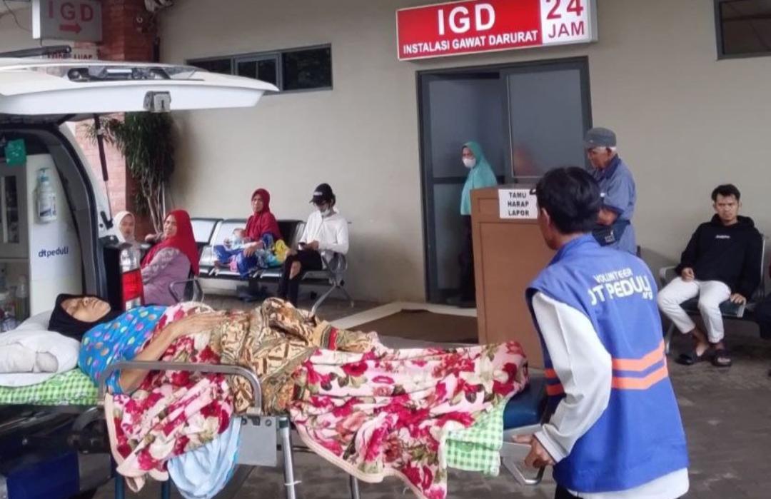 Layanan Ambulans DT Peduli Bogor Permudah Akses Kesehatan Pasien Lansia di Bojong Gede 