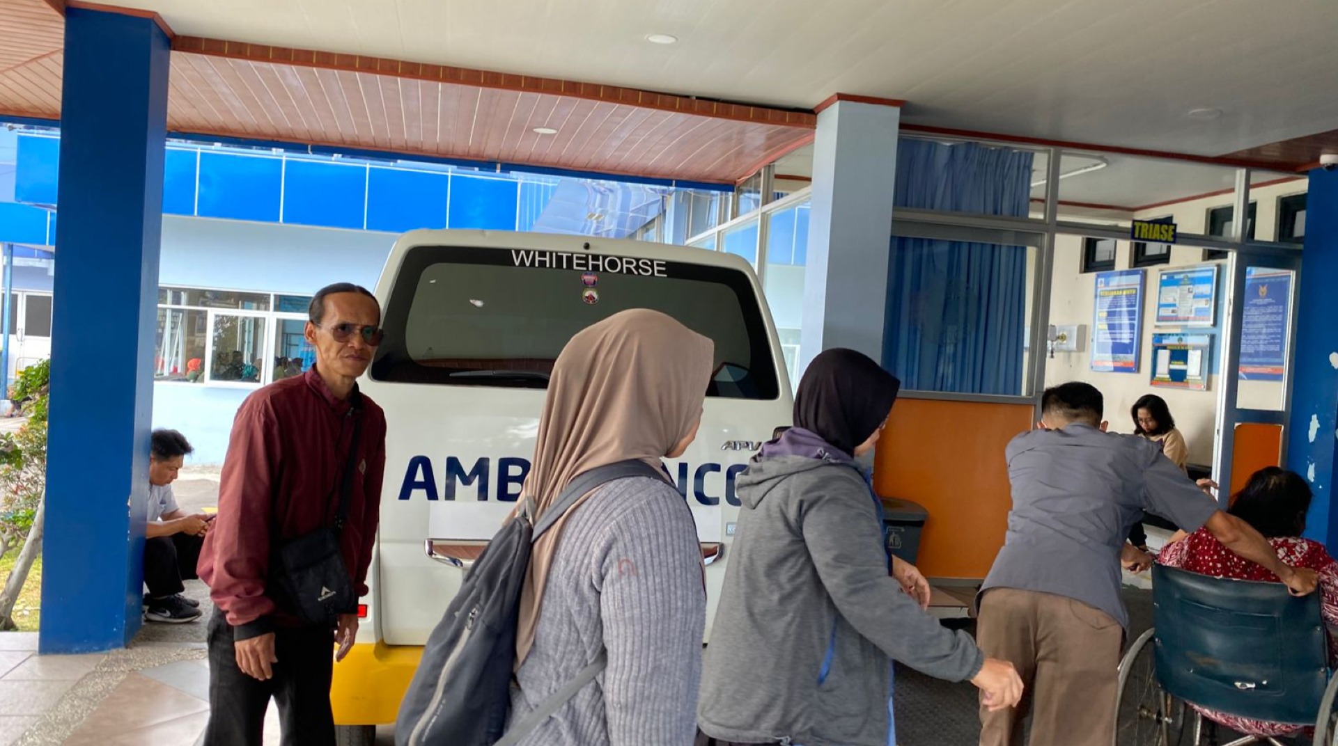 DT Peduli Bandung Sigap Tangani Warga Sukasari Alami Kejang Gejala Stroke Ringan 