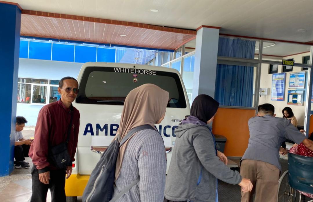 DT Peduli Bandung Sigap Tangani Warga Sukasari Alami Kejang Gejala Stroke Ringan 