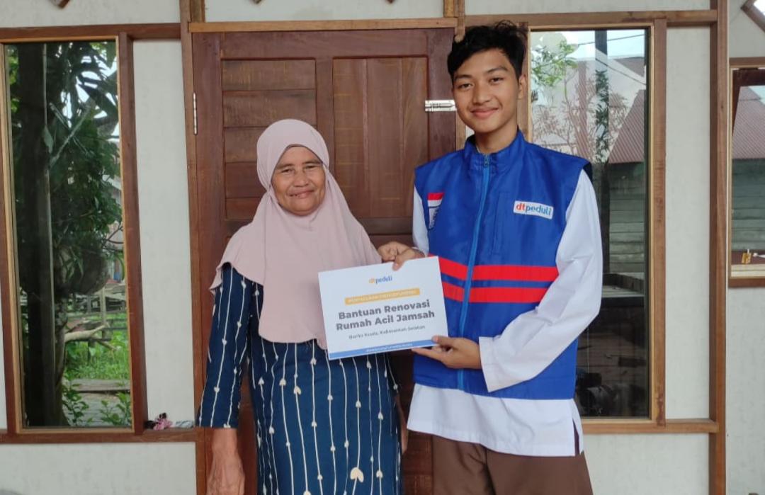 Dinding Kayu Tak Lagi Pilu: Air Mata Haru Acil Jamsah Saat DT Peduli Kalsel Wujudkan Rumah Impian