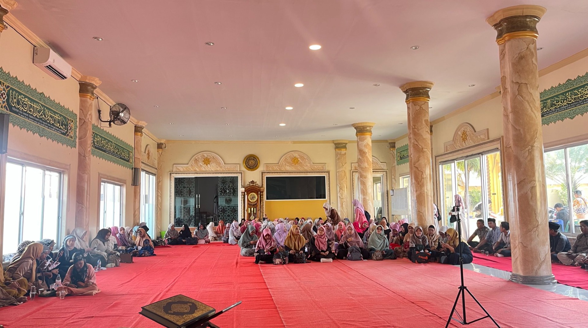 DT Peduli Sumut Kolaborasi dengan KKG PAI Medan Belawan Gelar Isra Mi’raj 1447 H dan Salurkan Al-Qur’an 