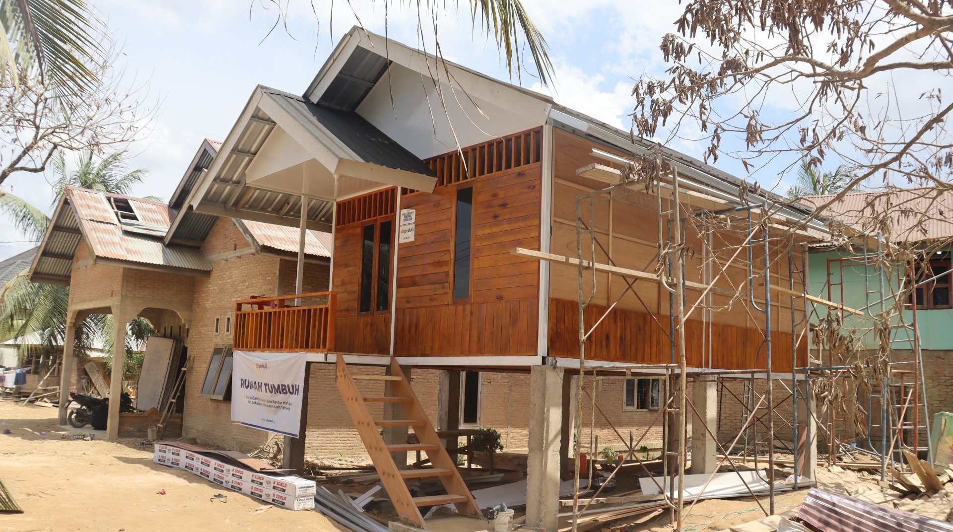 Inovasi RUPATUH, DT Peduli Bangun Hunian Adaptif Banjir Berbasis Kearifan Lokal di Tamiang 