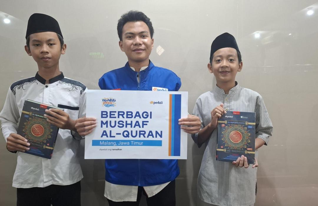 Semarak Ramadhan, DT Peduli Malang Salurkan Mushaf Al-Qur’an ke Masjid Nurul Qolbi