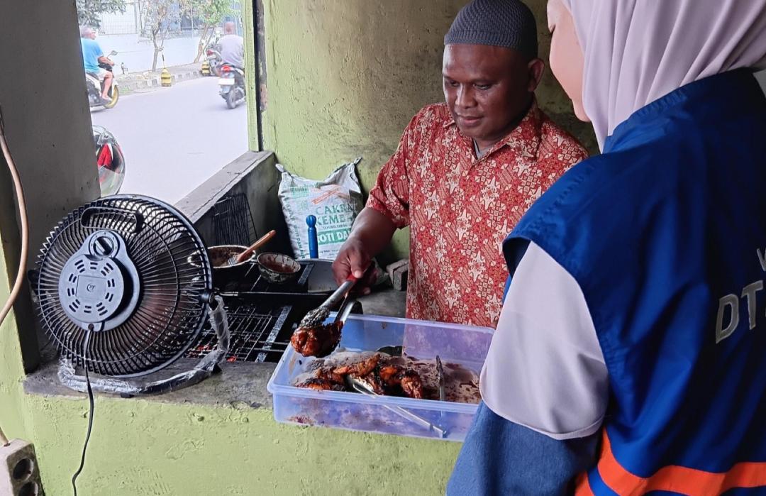 Berdayakan Sahabat Disabiltas Angota Kube, DT Peduli Bekasi Berbagi Paket Buka Puasa untuk Anak Yatim Piatu 