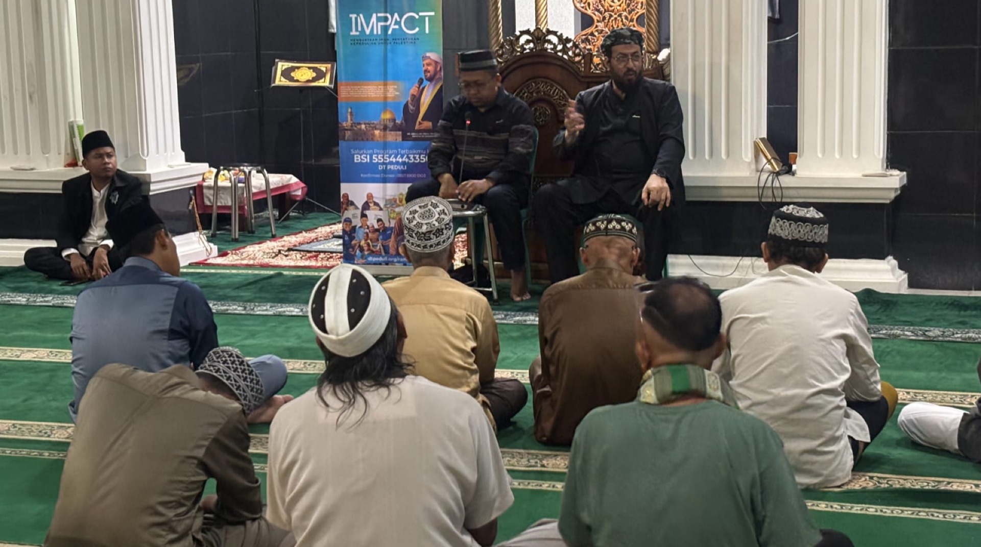 Jamaah Subuh Masjid Nurul Huda Antusias Hadiri Roadshow Syekh Palestina yang Digelar DT Peduli Metro 