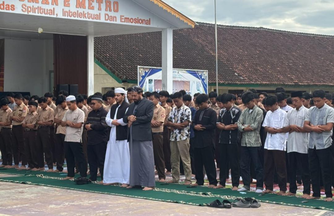 Siswa SMA Negeri 2 Metro Ikut Shalat Dhuha dan Simak Roadshow Syekh Palestina yang Digelar DT Peduli Metro 