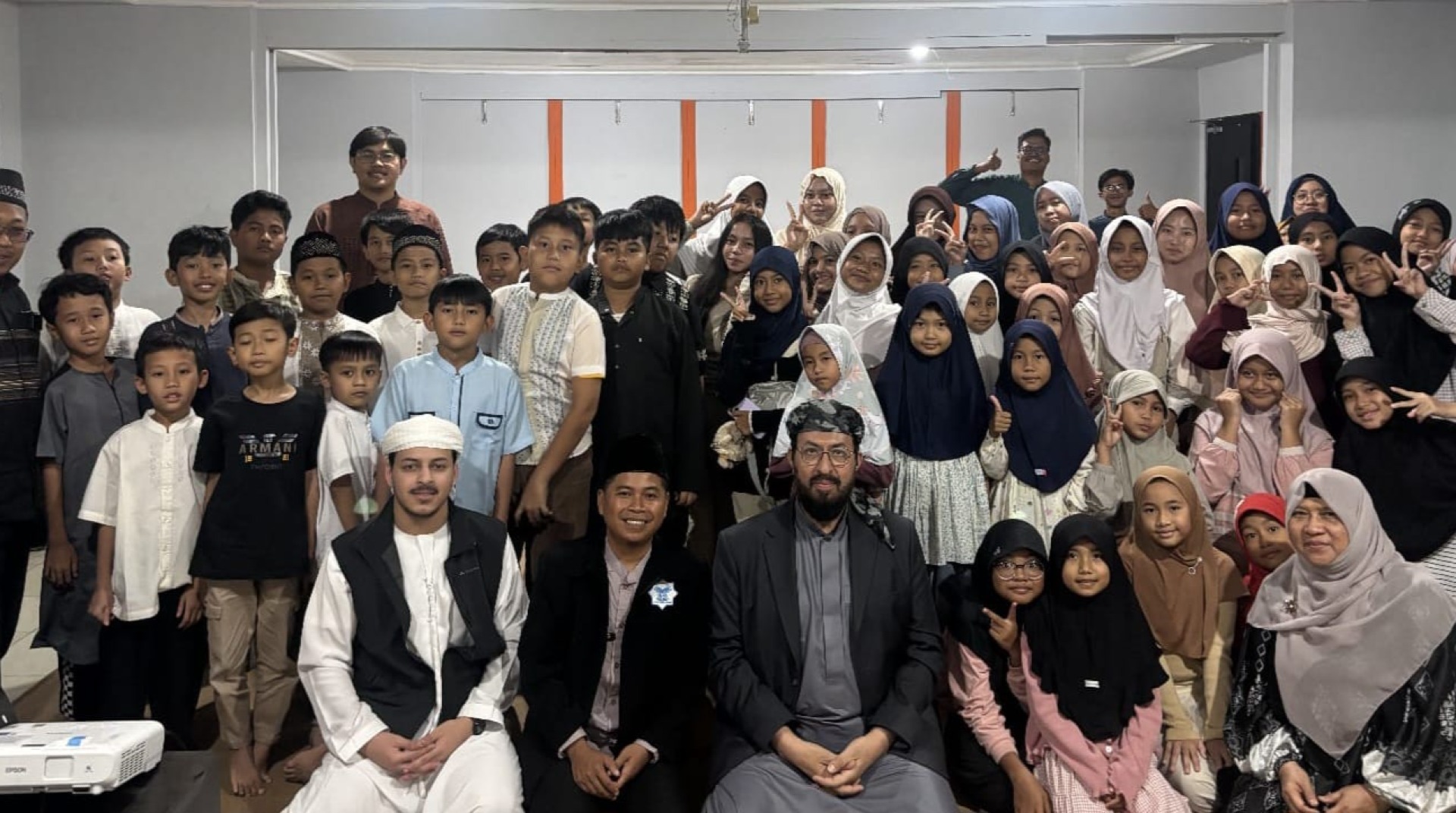 DT Peduli Metro Hadirkan Syekh Palestina di Erlangga Course, Tanamkan Kepedulian dan Semangat Pendidikan