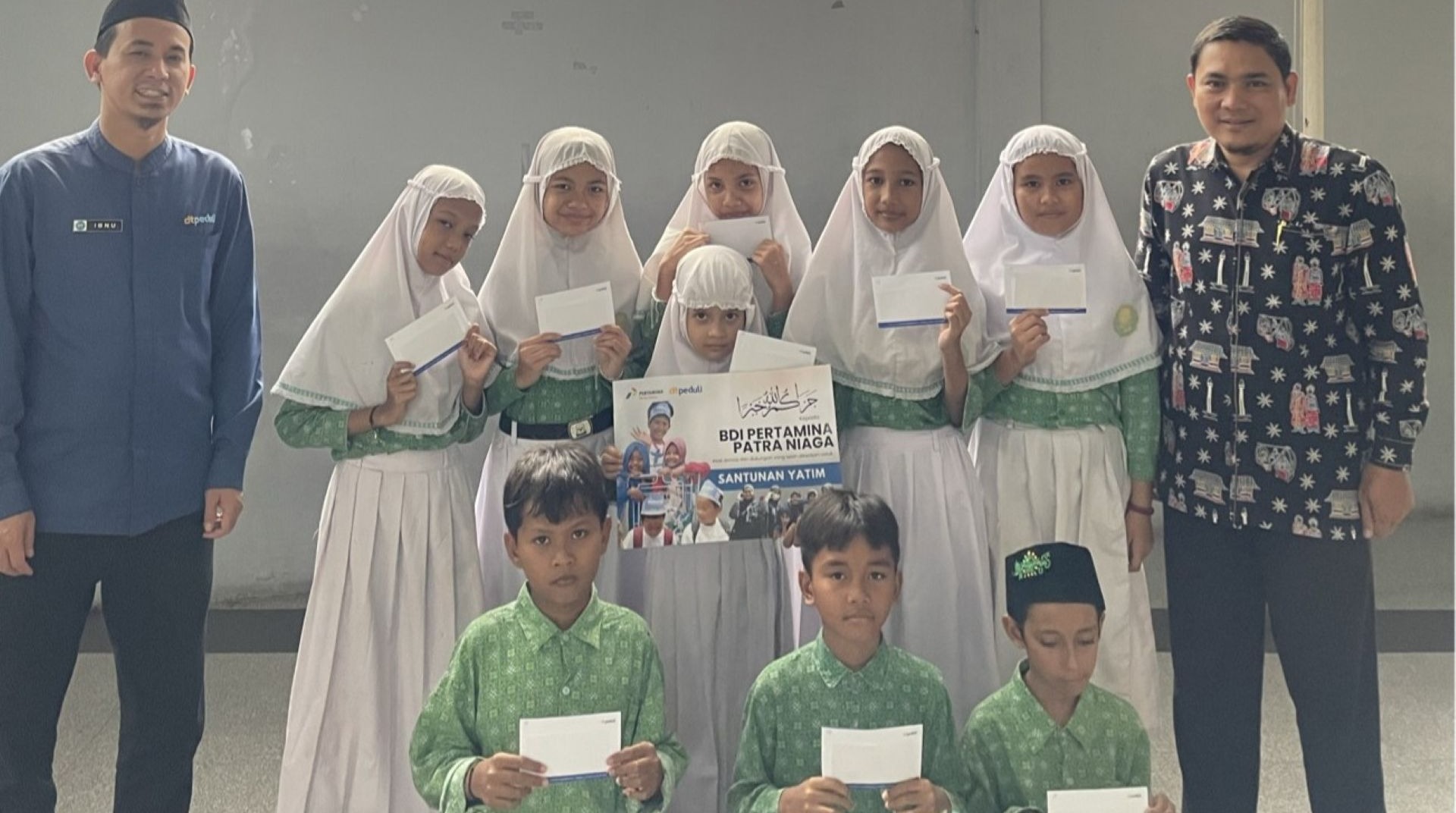 Investasi Masa Depan, DT Peduli dan BDI Pertamina Patra Niaga Santuni Yatim Sekaligus Profiling Beasiswa di Tiga Sekolah