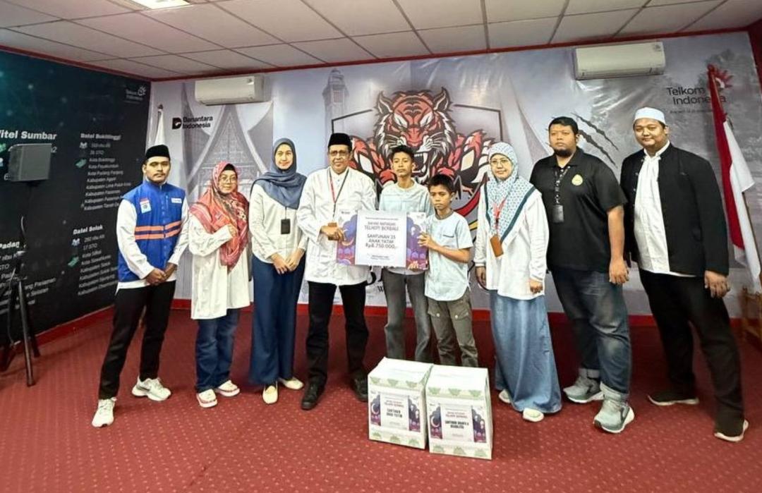 Telkom Sumbar–Jambi Bersama DT Peduli Salurkan Bingkisan Lebaran untuk Yatim, Duafa, dan Disabilitas  