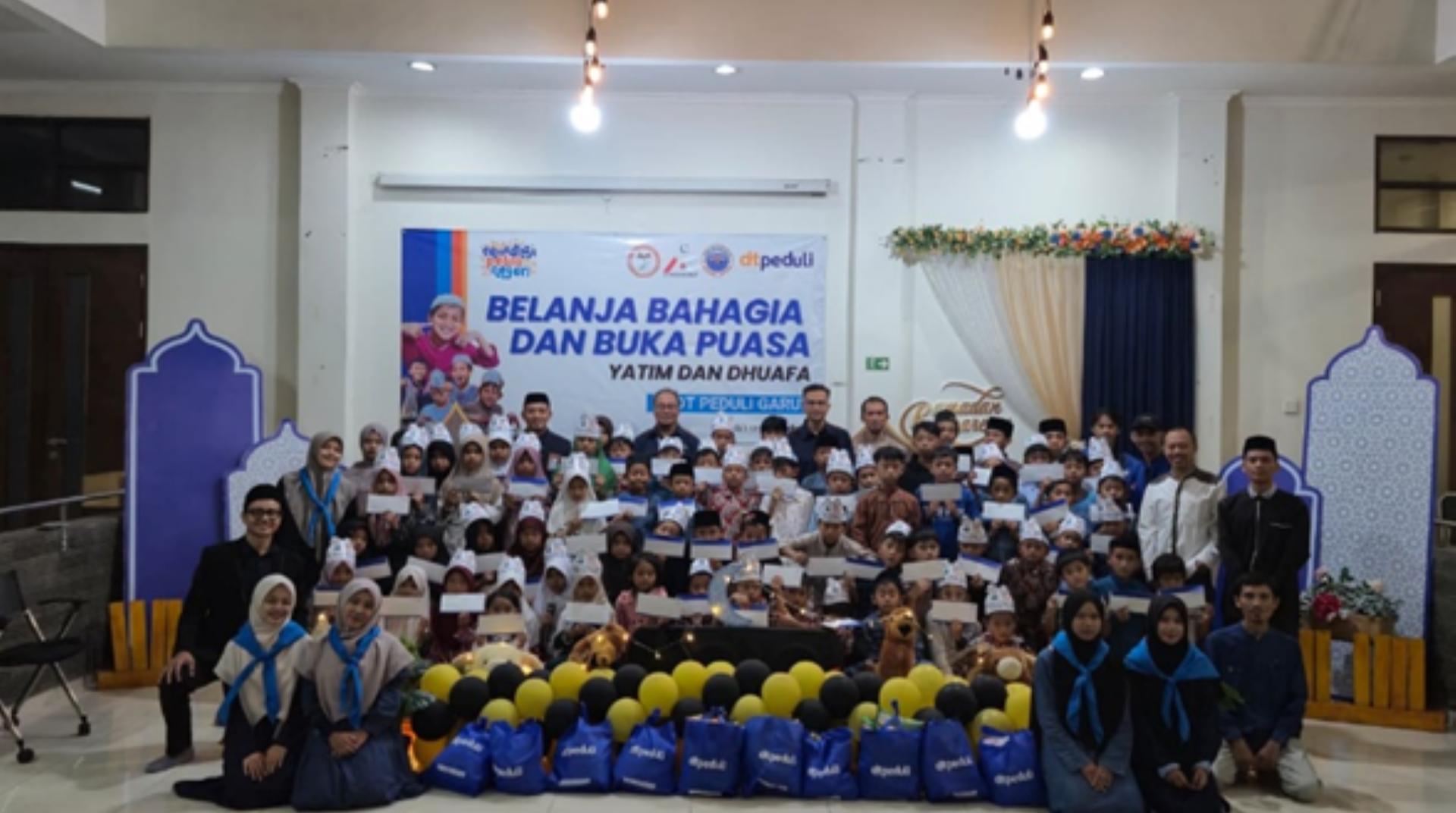 Hadirkan Senyum Anak-anak Yatim dan Dhuafa, DT Peduli dan LAZ Panas Bumi Darajat Gelar Belanja Bahagia  