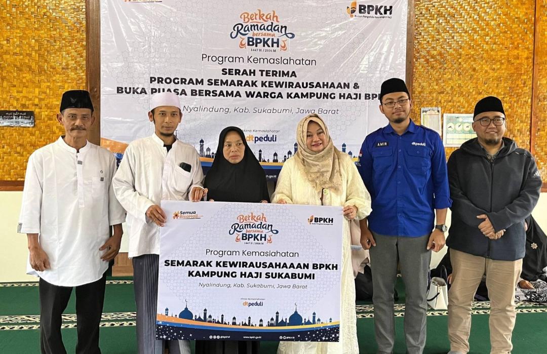 Tinjau Kampung Haji Sukabumi, BPKH dan DT Peduli Gelar Buka Bersama Warga 