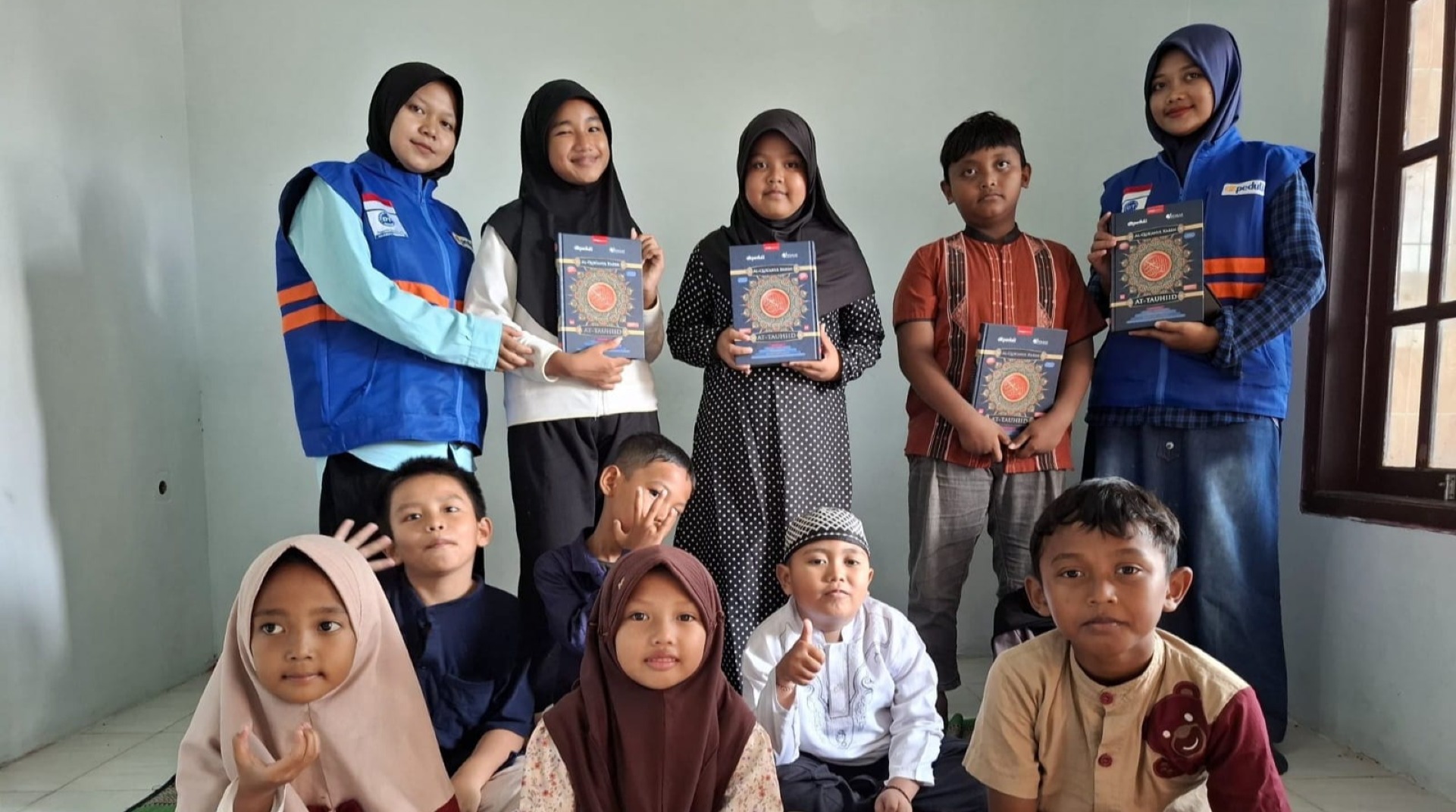 DT Peduli Jatim Salurkan Mushaf Al-Qur’an untuk Anak-anak Binaan Yayasan Novaloja Cakrawala Asa 