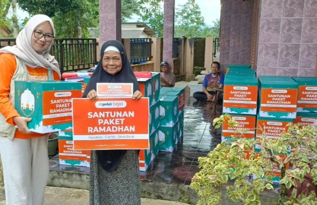 BTPN Syariah dan DT Peduli Tasikmalaya Salurkan Santunan Paket Ramadhan untuk Yatim dan Dhuafa di Ciamis