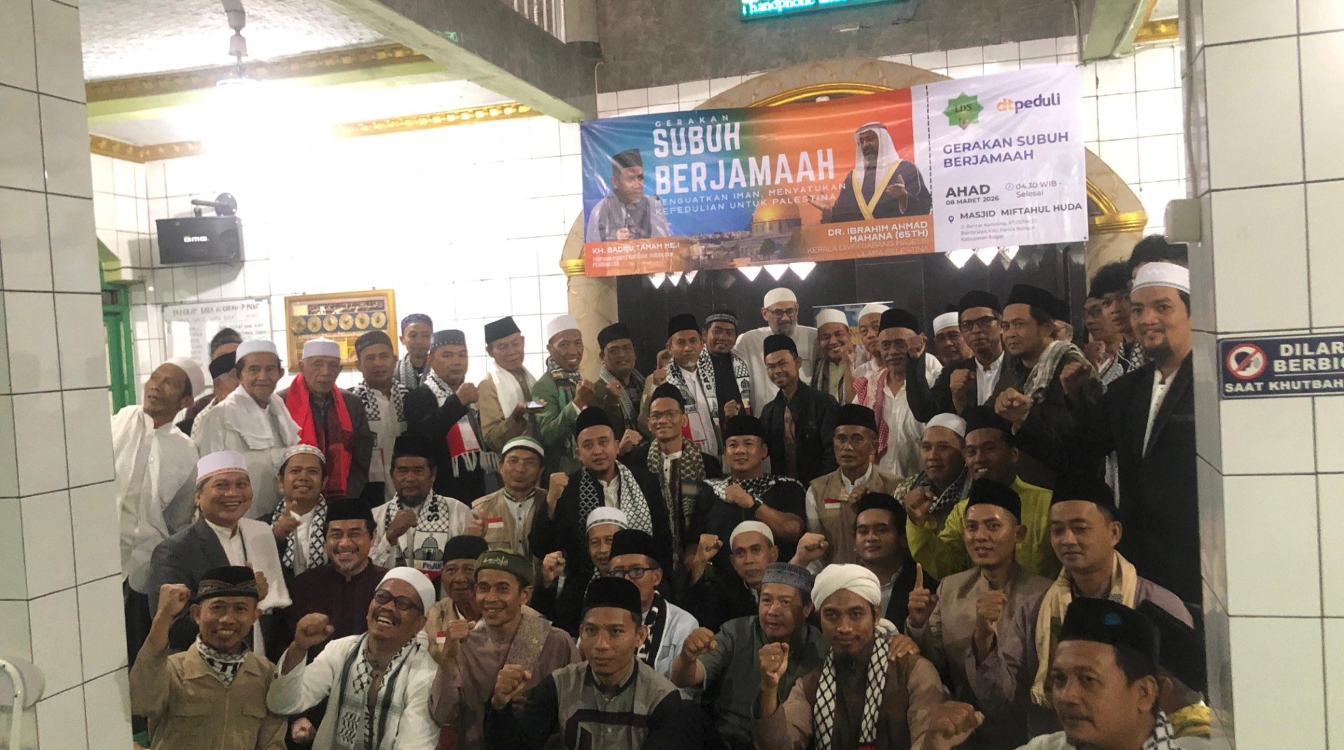 Gelar Roadshow Ulama Palestina di Masjid Miftahul Huda, DT Peduli Bogor Sentuh Hati Jamaah 