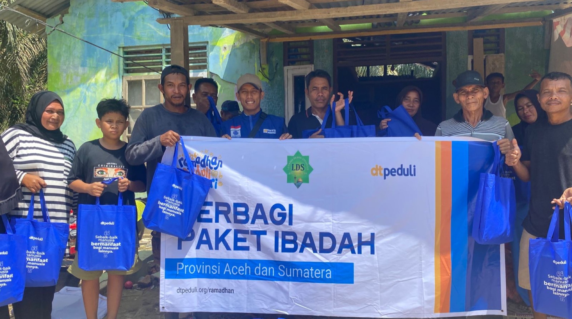 DT Peduli Sumut Bersama LDS Bogor Salurkan Ratusan Paket Perlengkapan Ibadah di Aceh Tamiang 