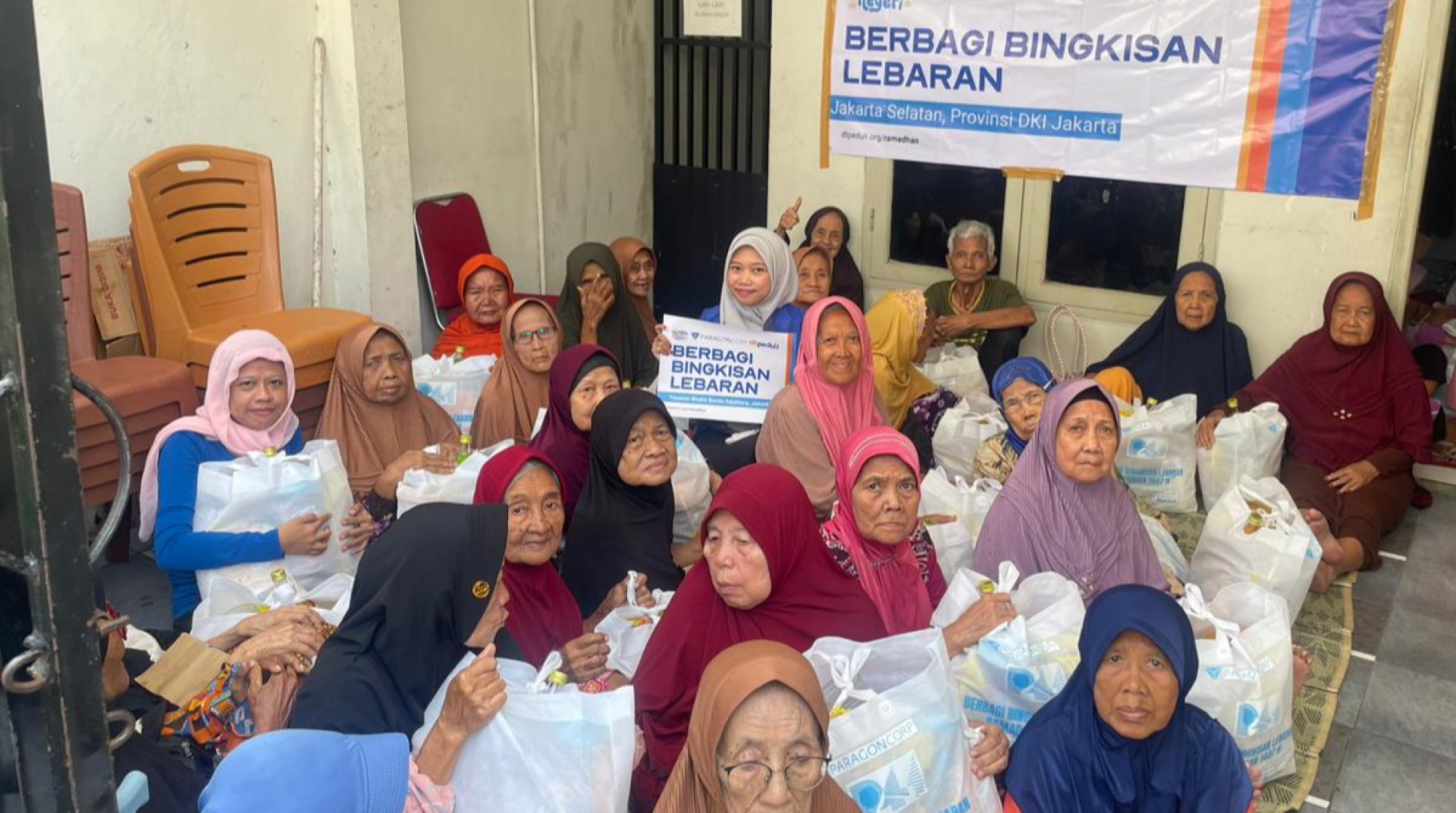 Wujud Bakti untuk Negeri, DT Peduli Jakarta dan ParagonCorp Tebar Kebahagiaan bagi Lansia di Yayasan Bhakti Bunda Sejahtera